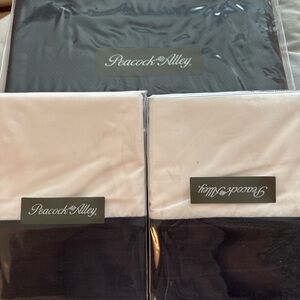 Peacock Alley Navy Euro Shams and Linen bordered pillow cases